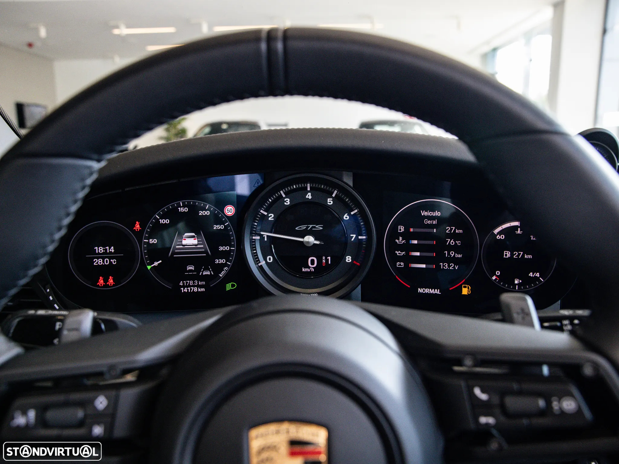 Porsche 911 (992) Carrera Cabrio GTS PDK - 39