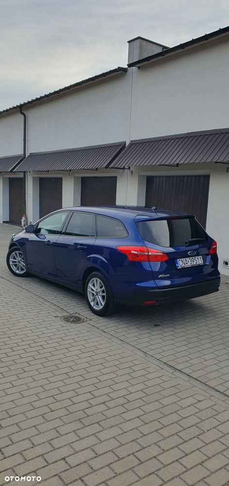 Ford Focus 1.0 EcoBoost Titanium - 4