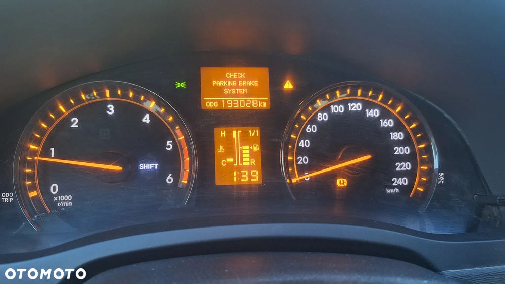 Toyota Avensis 2.0 D-4D Premium - 9