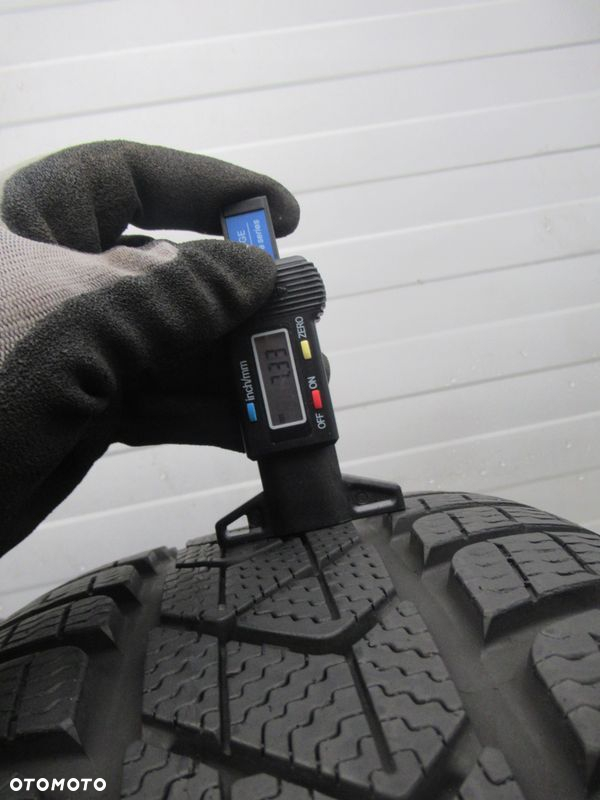 OPONY ZIMA 4szt PIRELLI WINTER SOTTOZERO 3 215/55R17 94H - 3
