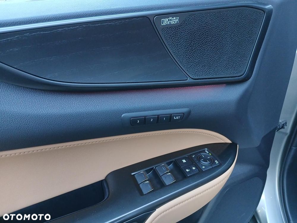 Lexus NX 350h Omotenashi AWD - 10