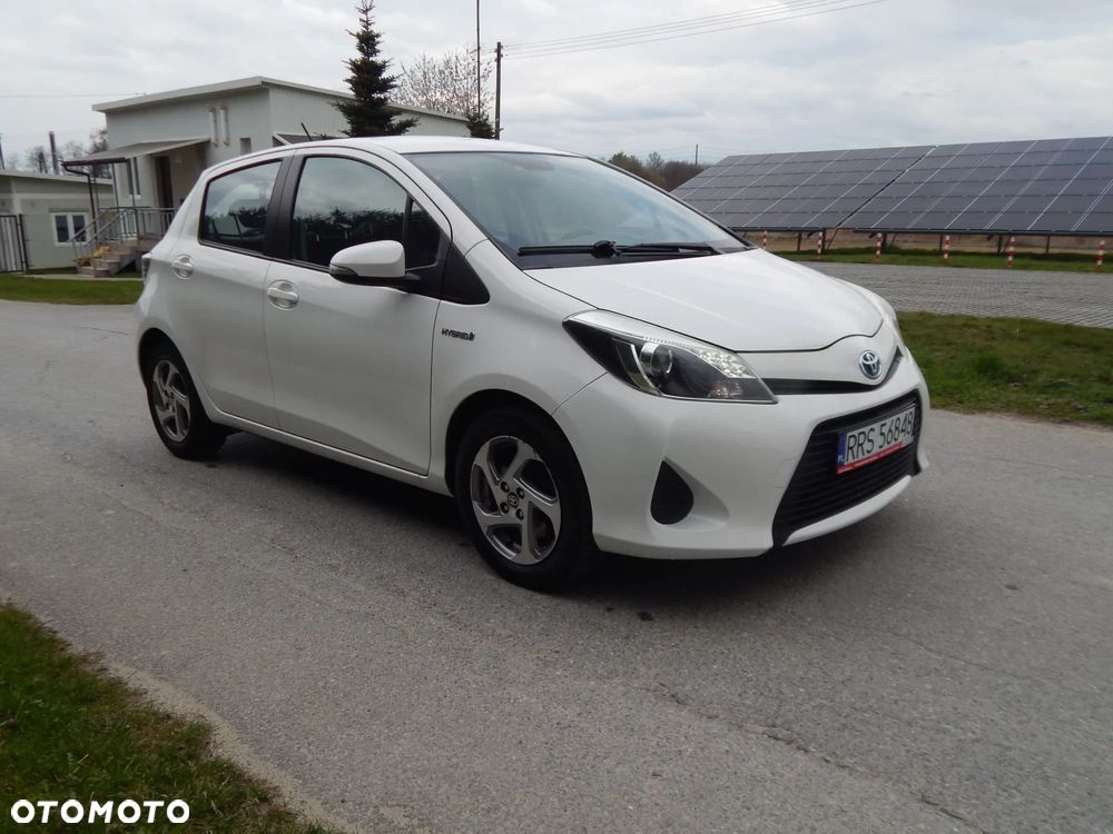 Toyota Yaris Hybrid 100 Life - 5