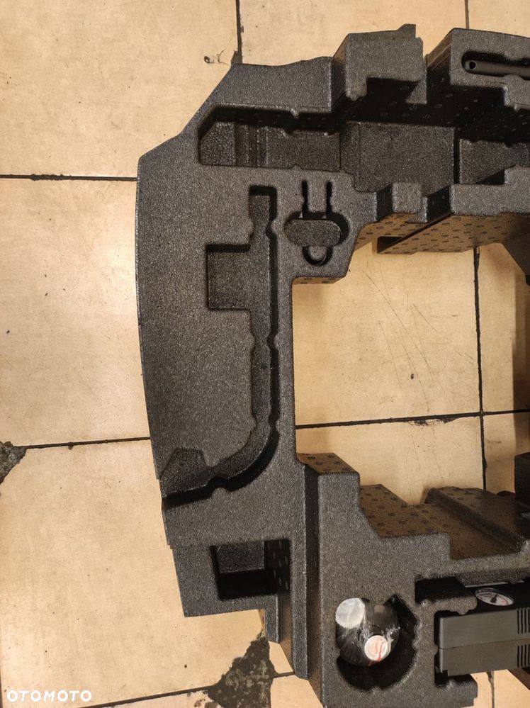 styropian wkład koła zapasu zstaw naprawczy audi a1 ii 82a - 4