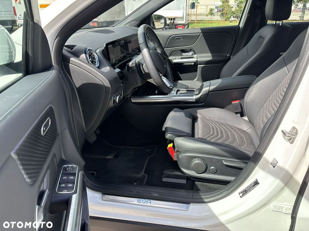 Mercedes-Benz EQA 250+ 70.5kWh Progressive - 11