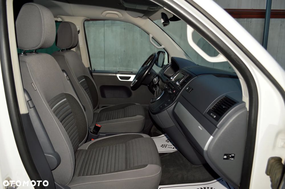 Volkswagen Multivan - 10