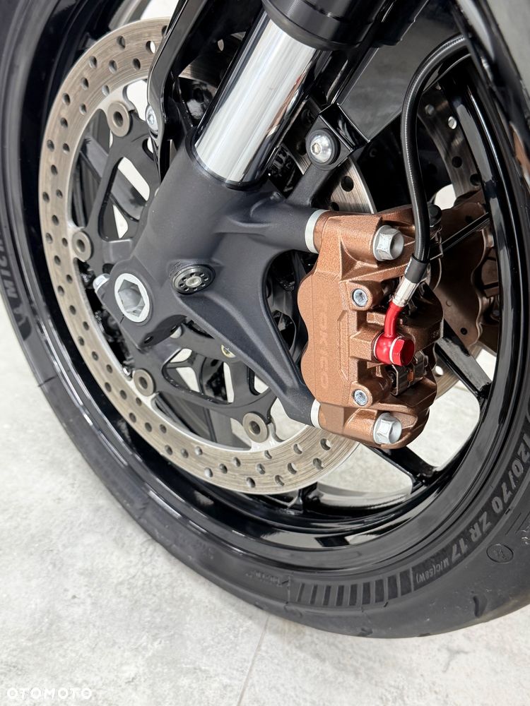 Honda CBR - 7