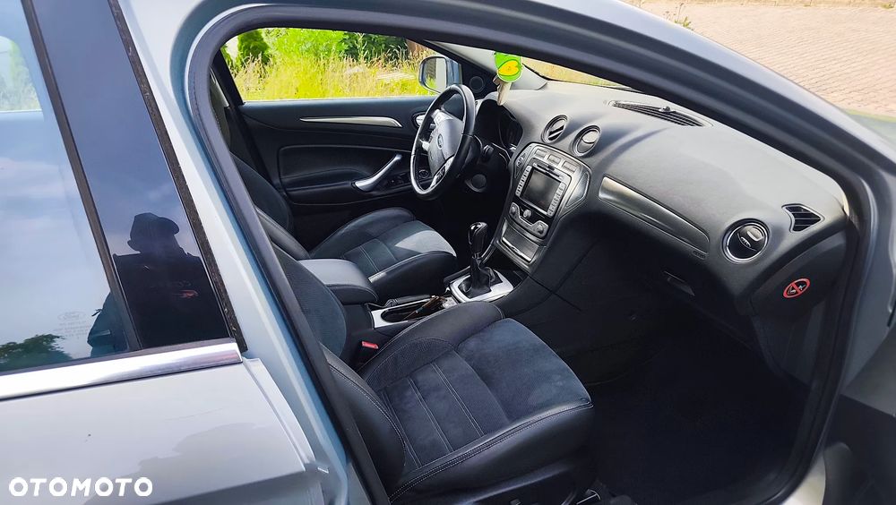 Ford Mondeo 2.3 Titanium - 26