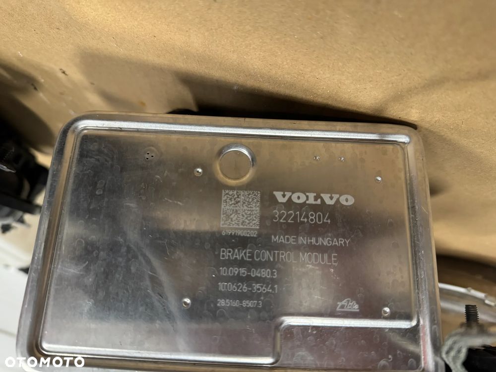 VOLVO S60 V60 XC60 II POMPA ABS 32214804 - 2