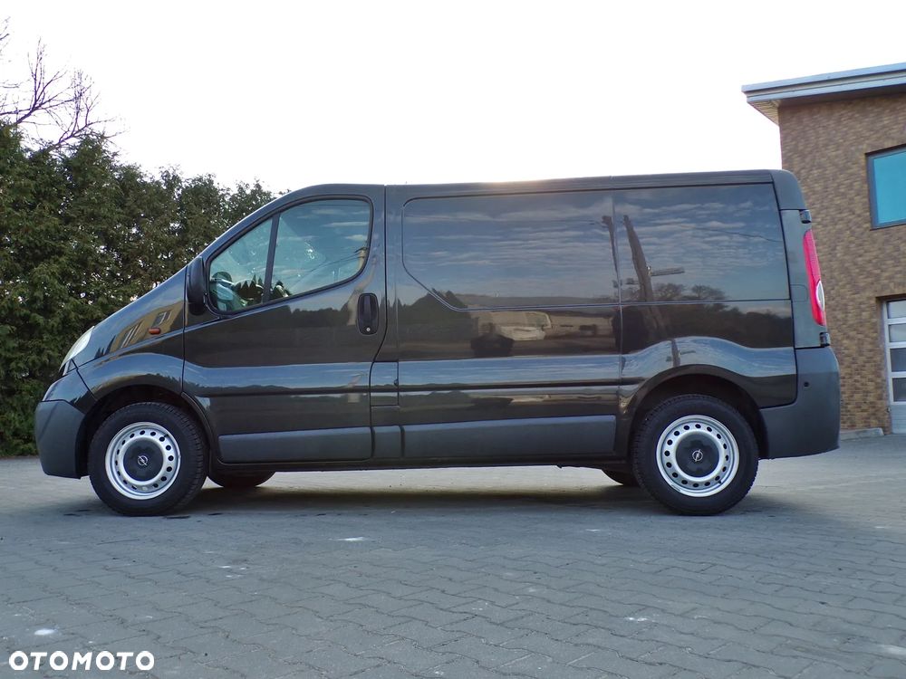 Opel VIVARO - 8