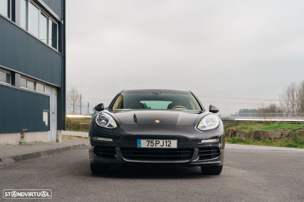 Porsche Panamera 3.0 V6 - 3