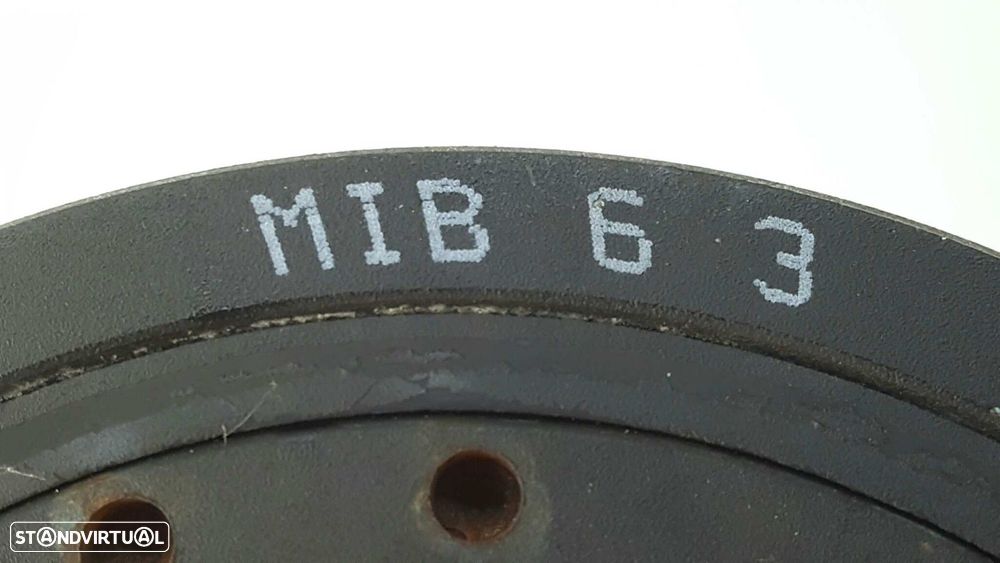 POLI DA CAMBOTA KIA NIRO CONCEPT - 2