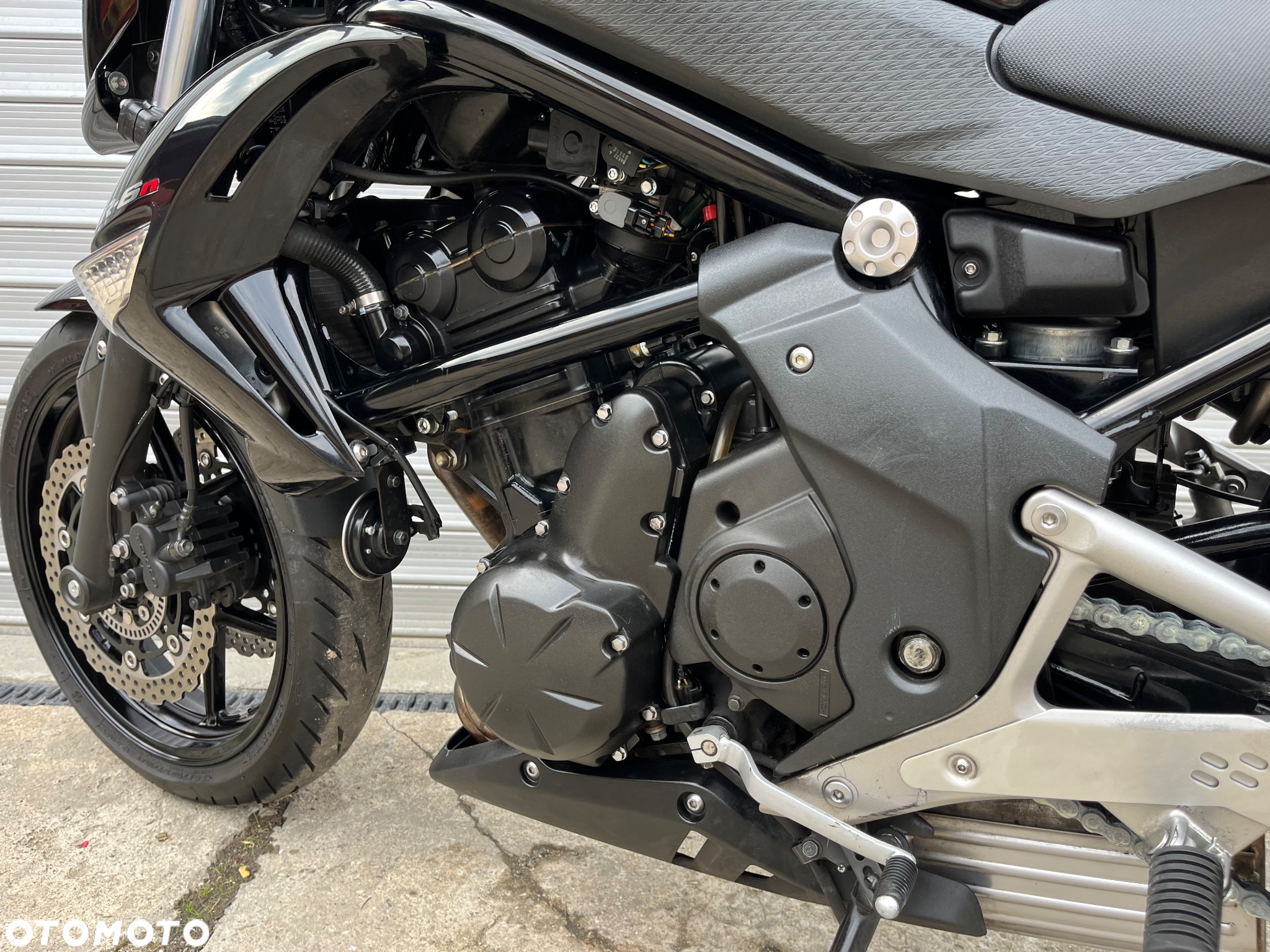 Kawasaki ER - 10