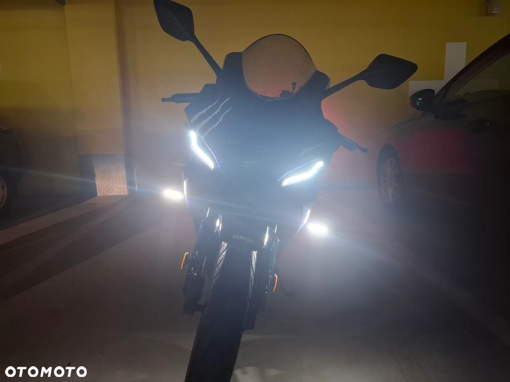 Yamaha YZF - 15