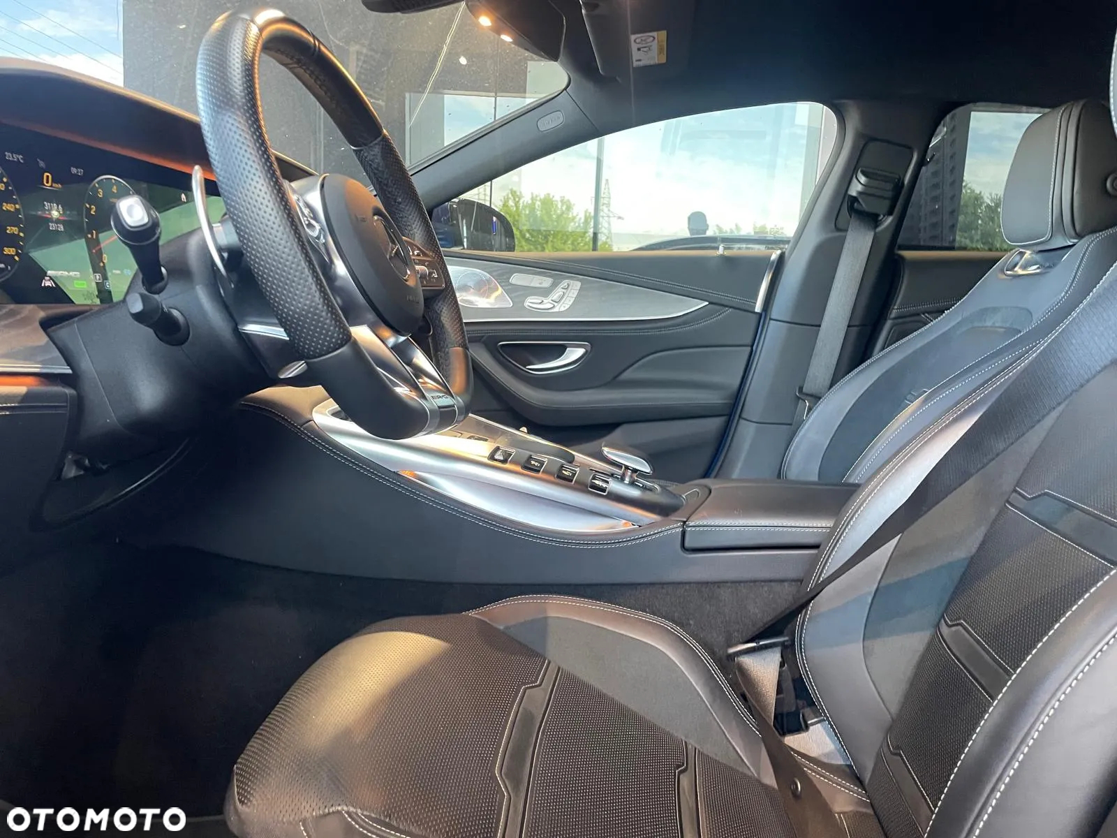 Mercedes-Benz AMG GT 43 4-Matic+ - 9