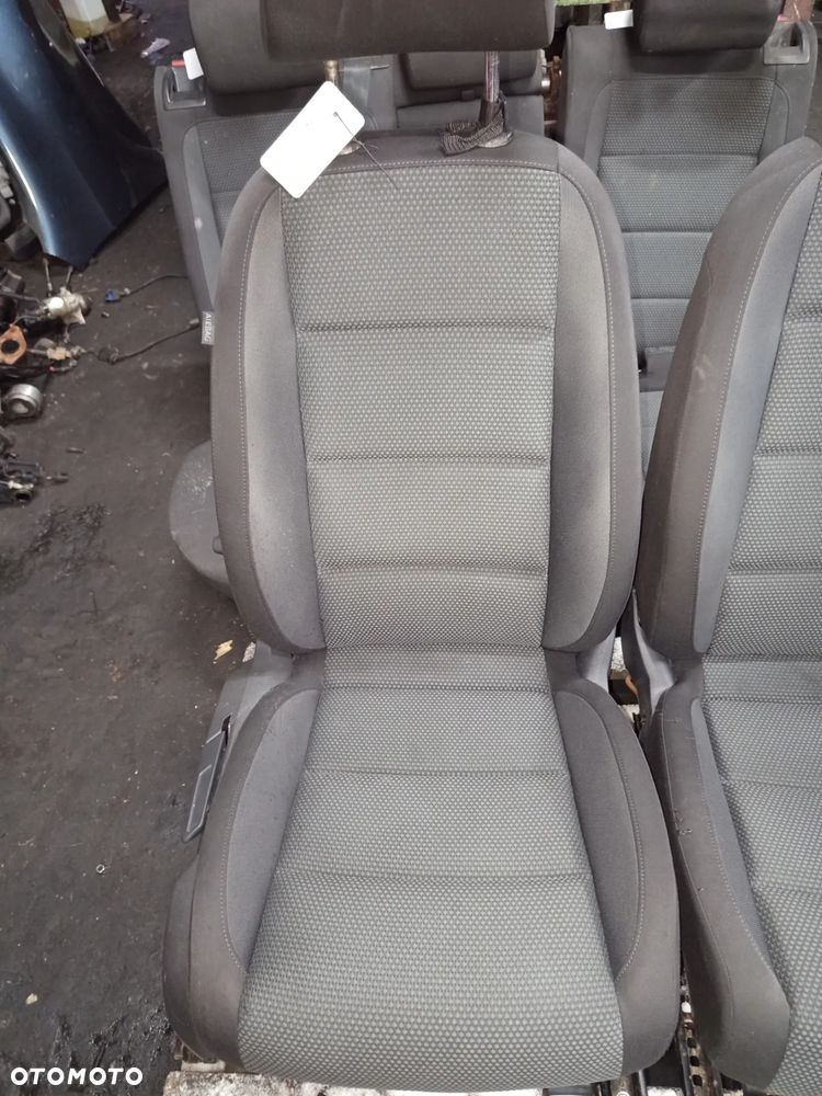 KOMPLET FOTELI GOLF 6 VI HB 5-DRZWI - 3