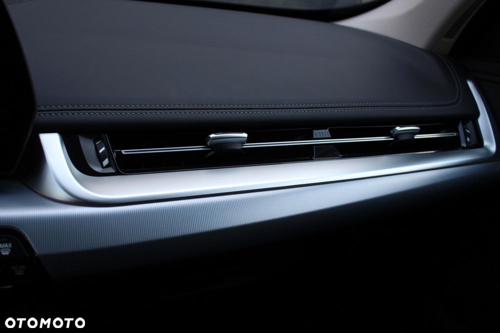 BMW X1 - 17