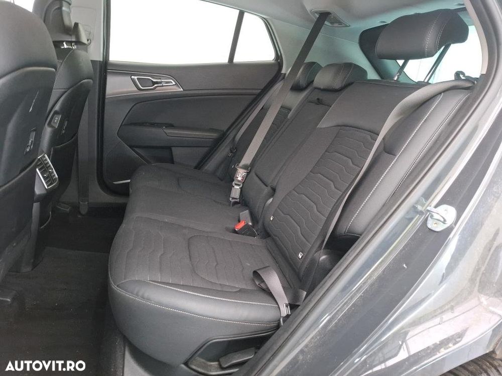 Kia Sportage 1.6 T-GDI HEV 6AT 4x2 Style - 7