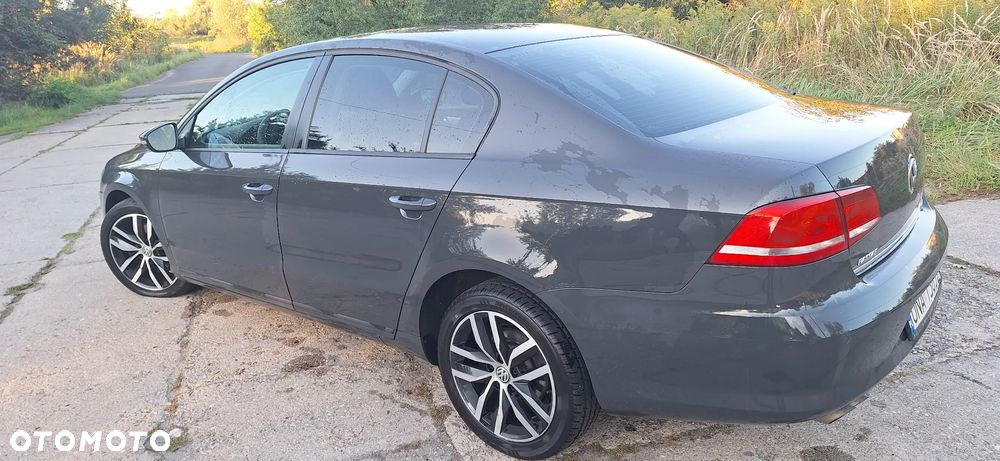 Volkswagen Passat - 13