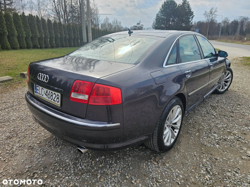 Audi A8 4.2 Quattro - 5