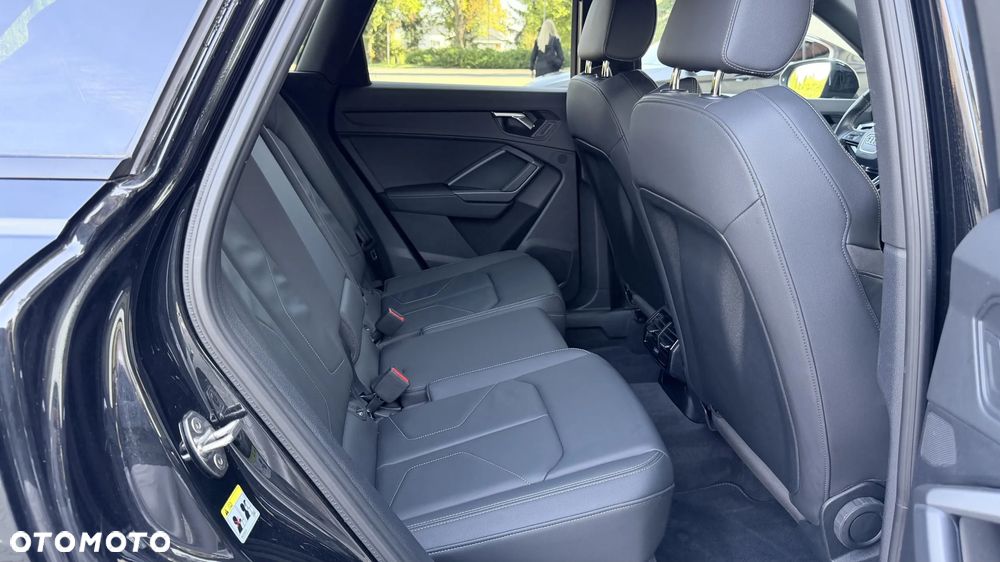 Audi Q3 45 TFSIe S tronic S line - 30