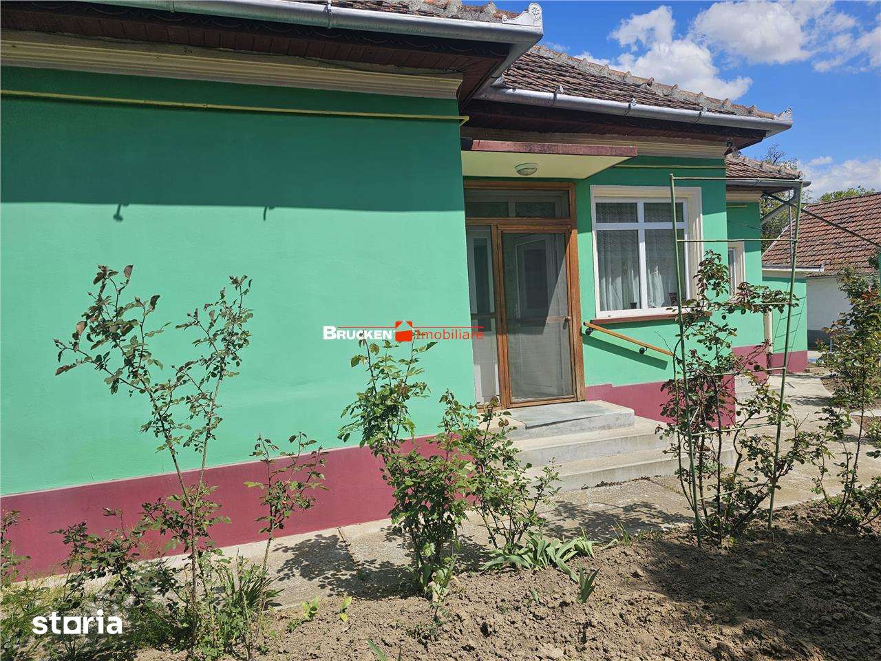 Casa de vanzare in Marghita - Imagine principală: 2/19