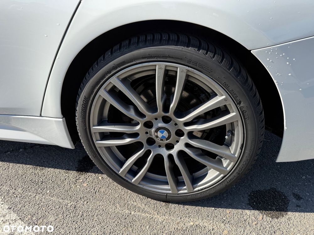 BMW Seria 3 320d xDrive - 11