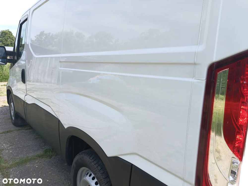 Iveco Daily L1H1 2.3 diesel 116 kM, automat 2019 rok EURO 6! WEBASTO, czujniki parkowania, sprowadzony ze Szwecji- NISKI ORGINALNY PRZEBIEG 146tyś. - 21