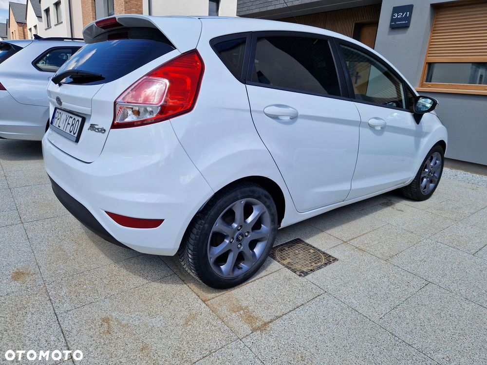 Ford Fiesta 1.5 TDCi SYNC Edition - 4