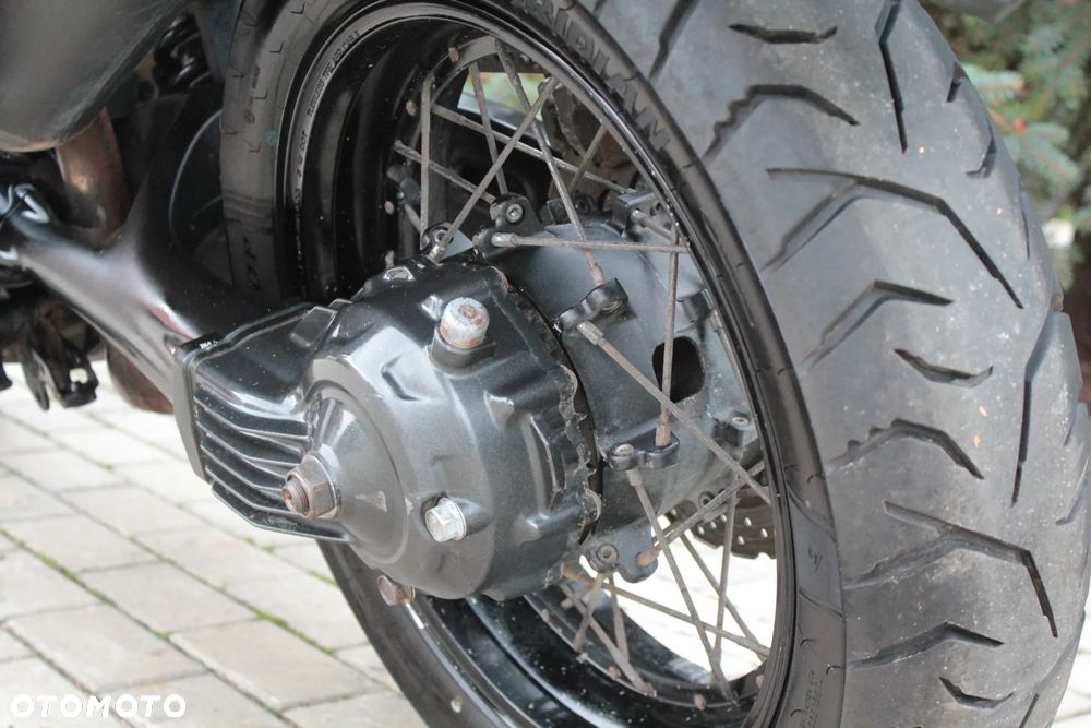 Yamaha Super Tenere - 33