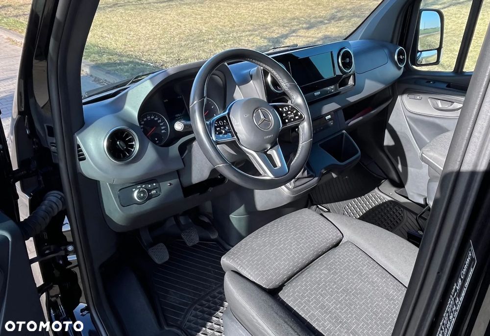 Mercedes-Benz Sprinter - 17