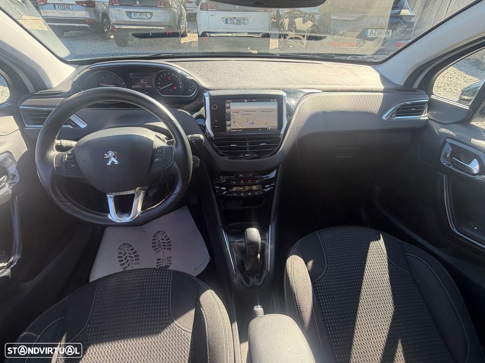 Peugeot 208 1.2 PureTech Allure - 7