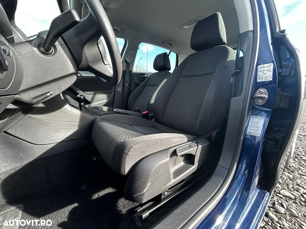 Volkswagen Golf - 12