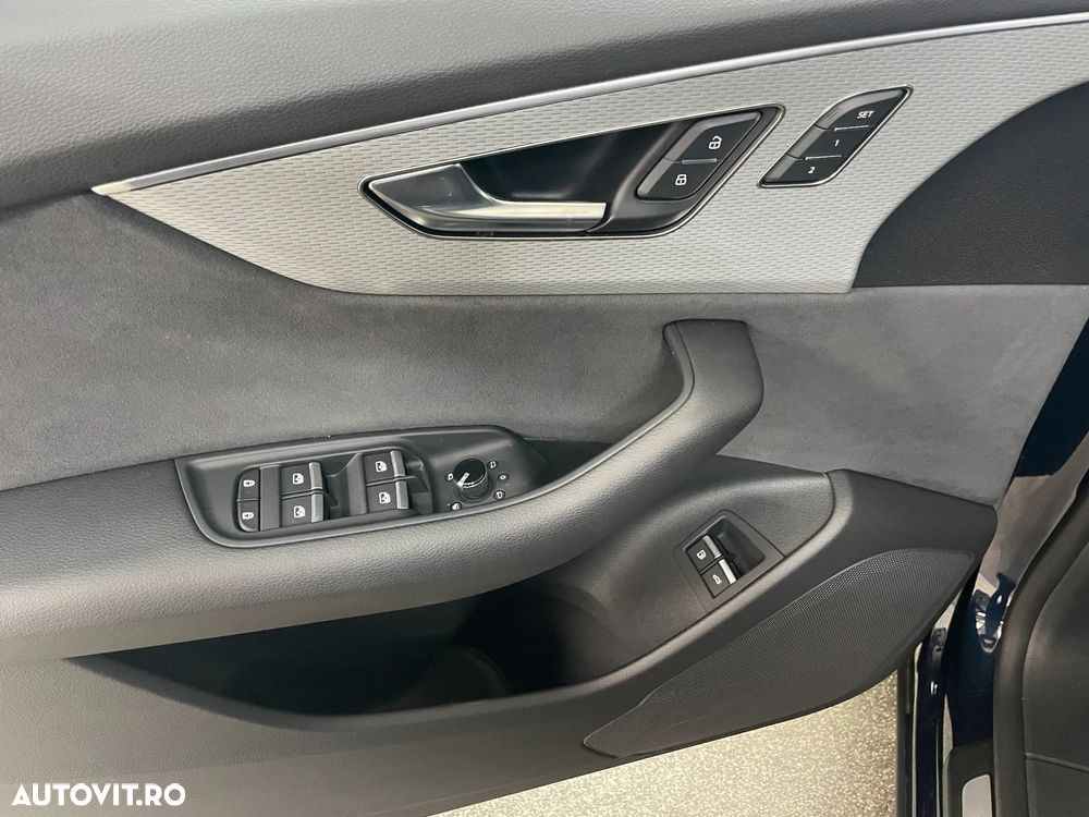 Audi Q8 SUV TFSI e quattro 290 kW tiptronic - 13