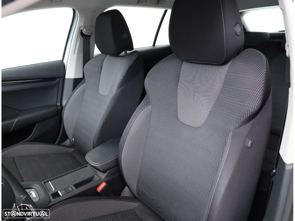 Skoda Octavia Break 2.0 TDI Ambition DSG - 24
