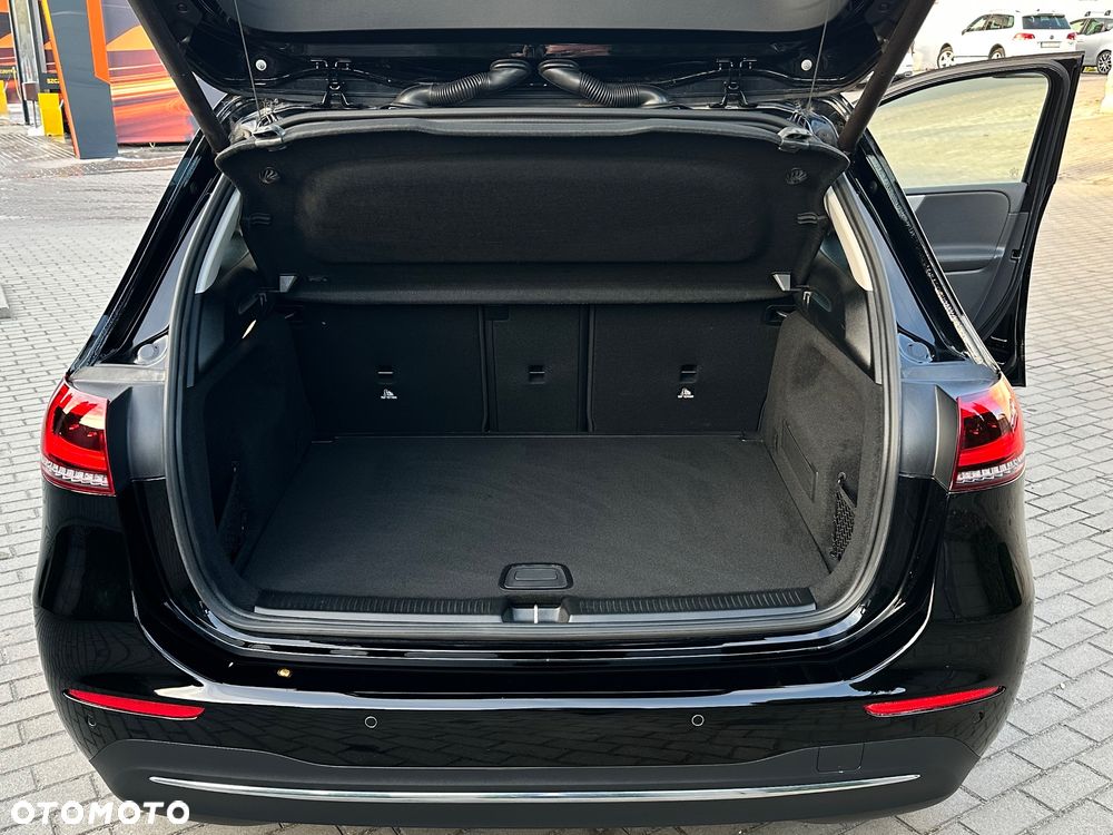 Mercedes-Benz Klasa B 180 7G-DCT Edition 2020 - 17