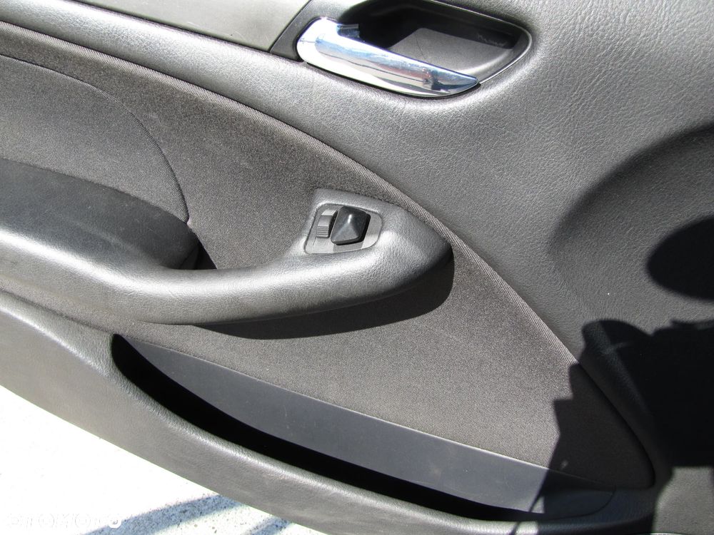 BMW Seria 3 - 27