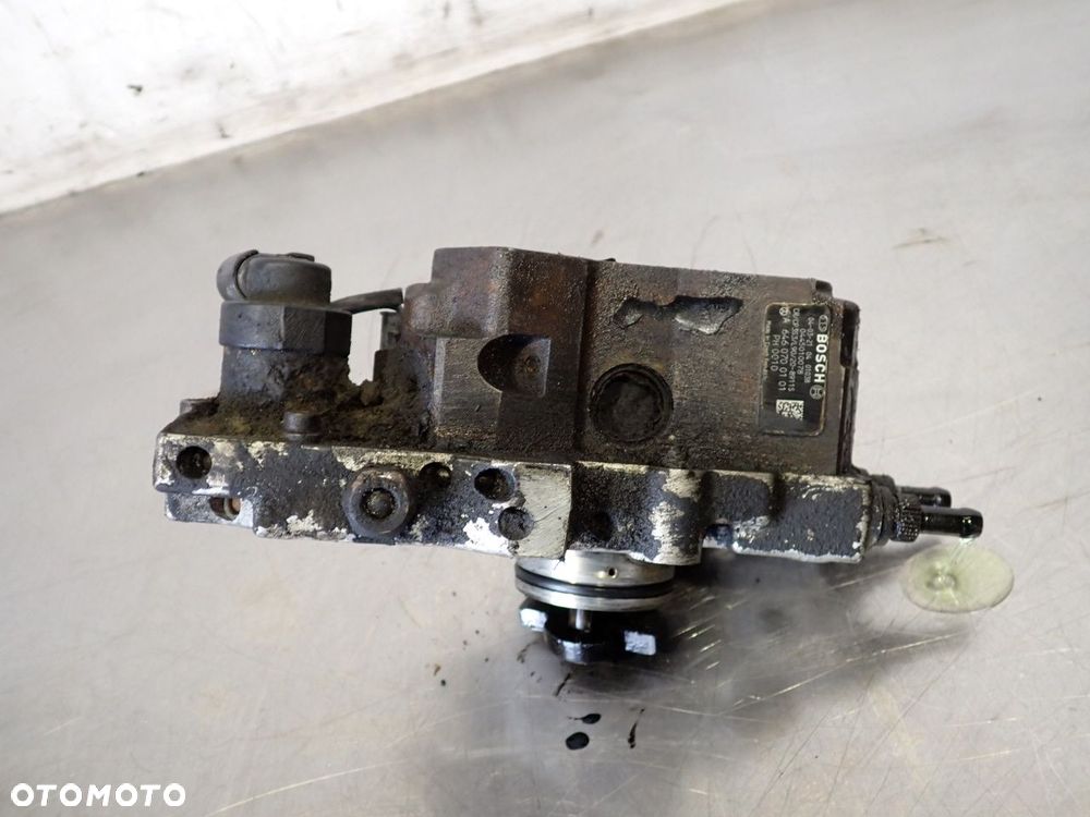 POMPA WTRYSKOWA MERCEDES W211 E220 A6460700101 - 2
