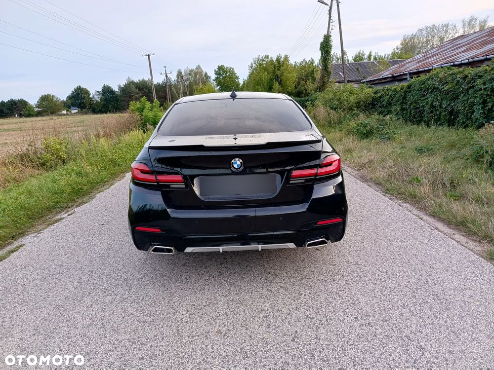 BMW Seria 5 ver-520d-touring - 9