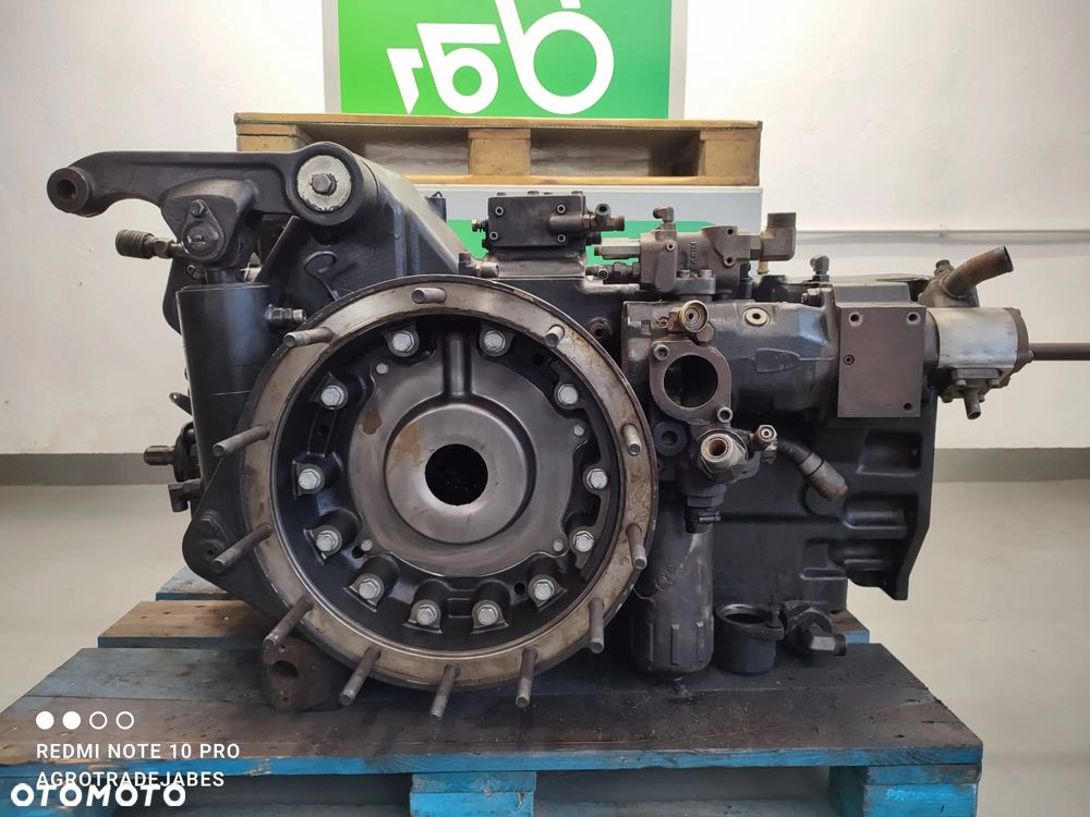 Dyferencjał  84371440 Steyr 6175 CVT - 7