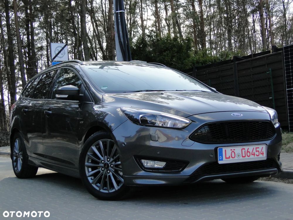 Ford Focus SW 1.5 EcoBoost S&S ST-LINE X - 20