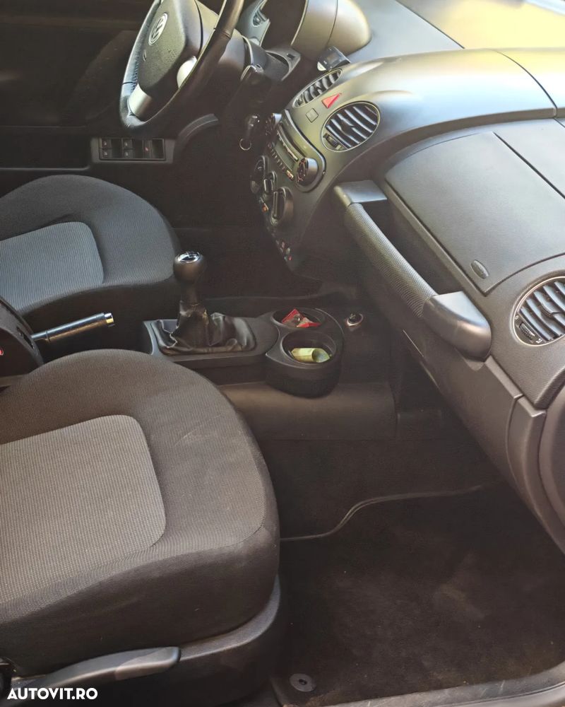 Volkswagen New Beetle Cabriolet 1.6 - 9