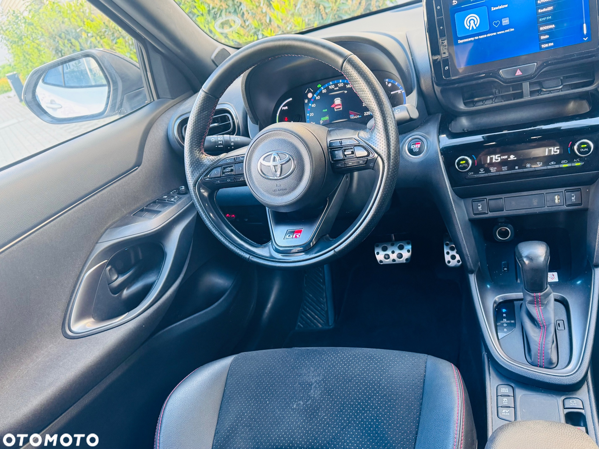 Toyota Yaris Cross Hybrid 1.5 GR Sport - 24