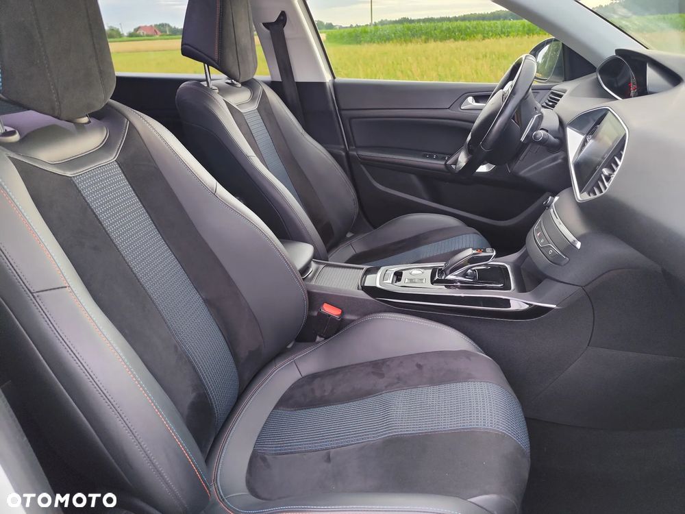 Peugeot 308 PureTech 130 GPF EAT8 Stop & Start Tech Edition - 24