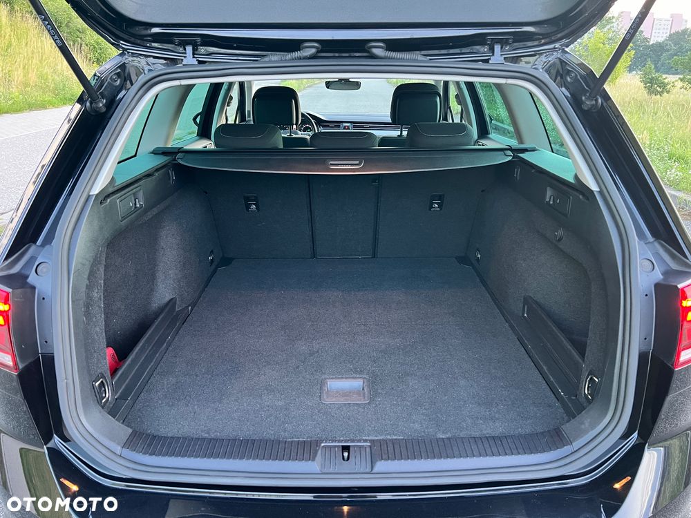Volkswagen Passat 2.0 TSI Business DSG - 38