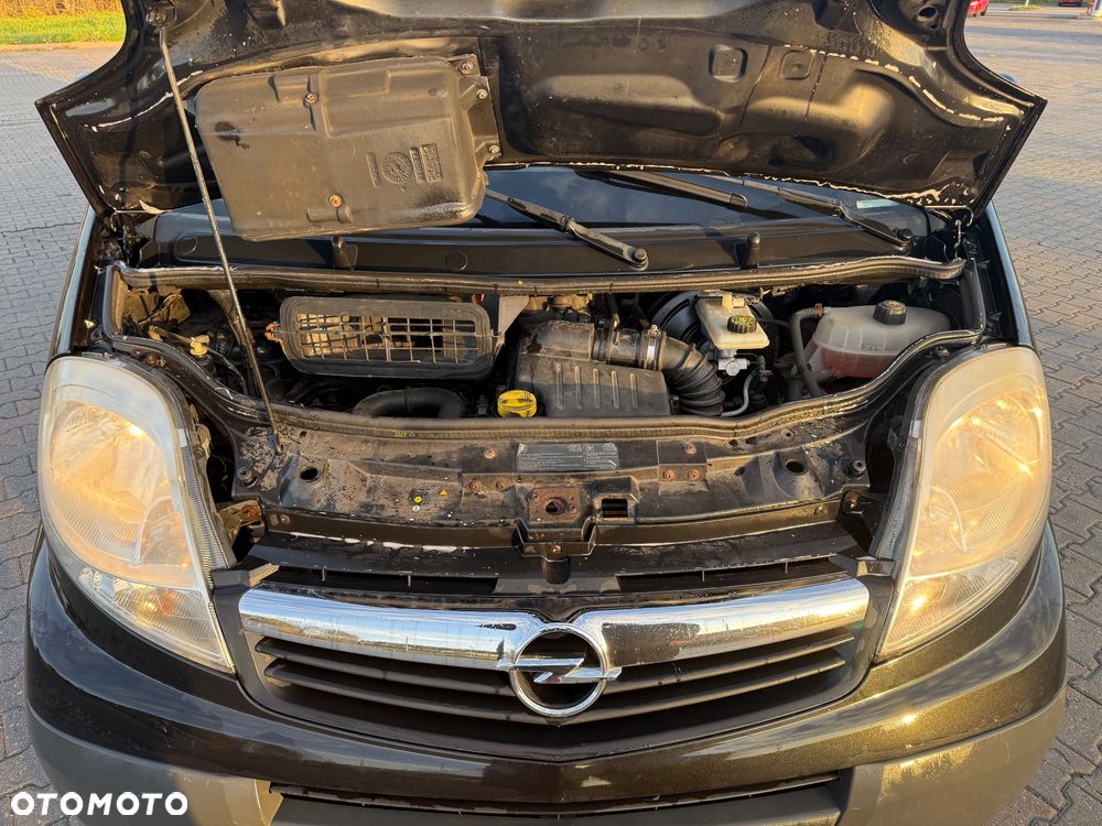 Opel Vivaro - 10