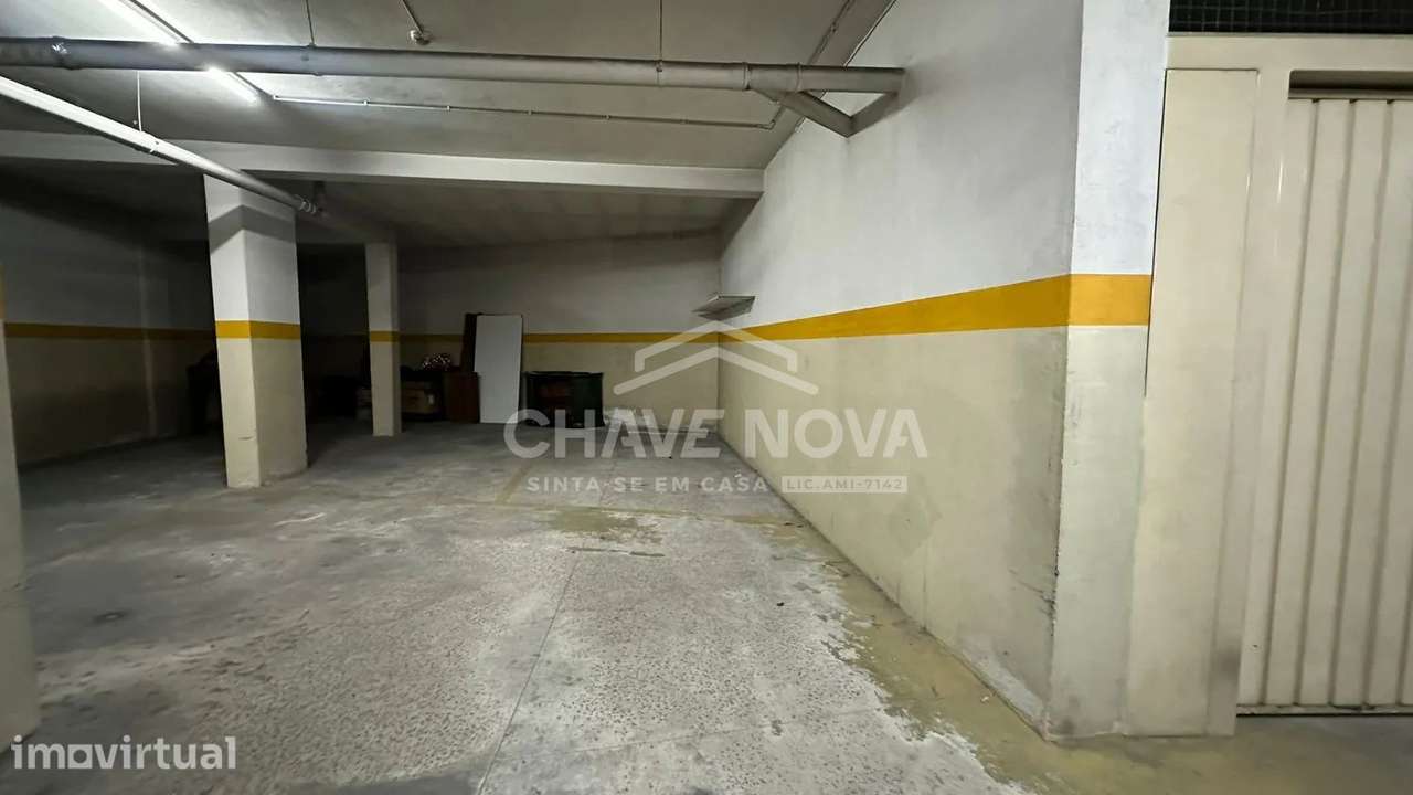 T2 com 3 varandas, garagem em Oliveira do Douro - Gaia - Grande imagem: 4/20