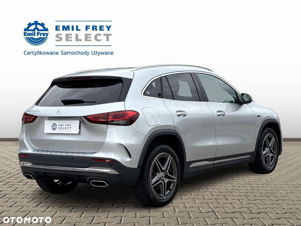 Mercedes-Benz GLA - 5