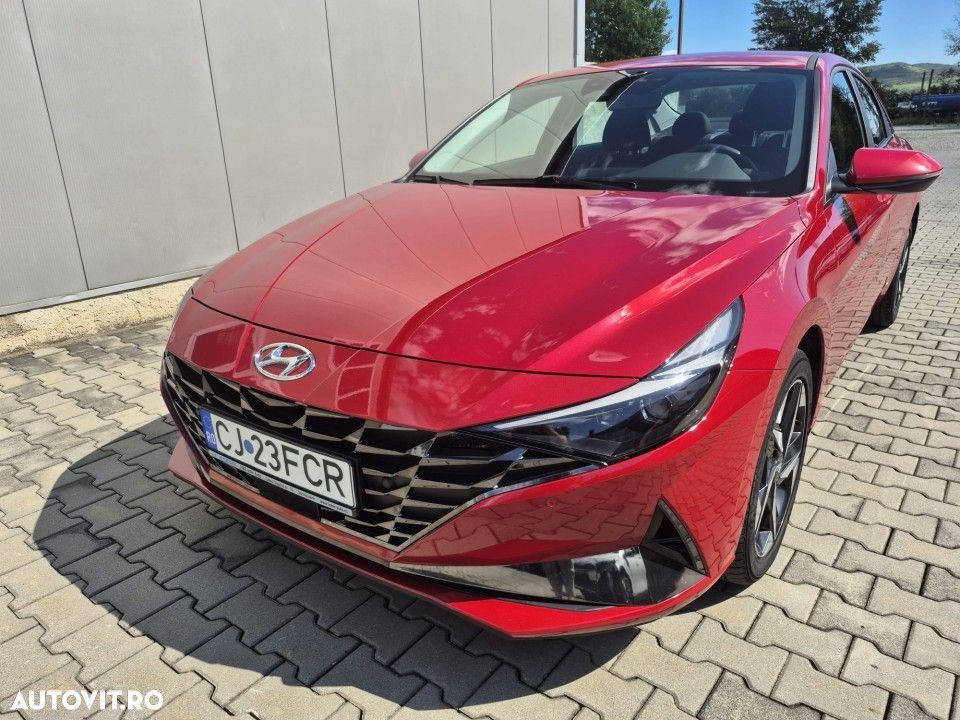 Hyundai Elantra - 1