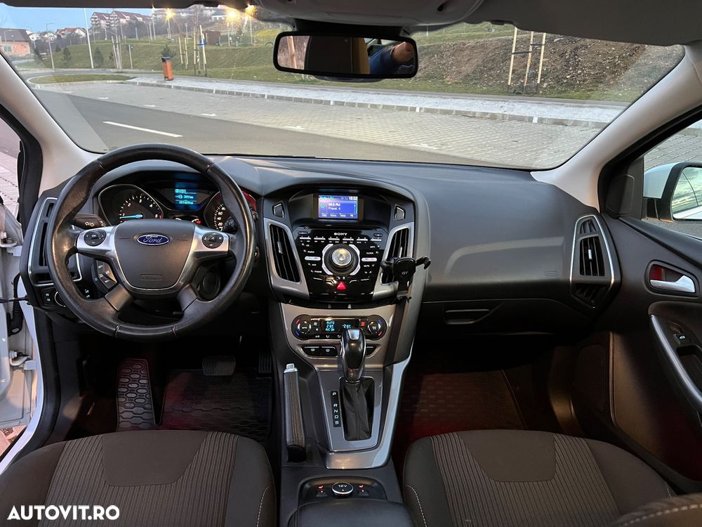 Ford Focus 2.0 TDCI DPF Powershift Titanium - 5