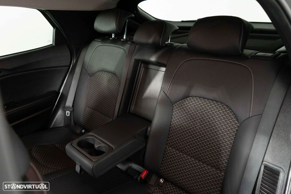 Kia XCeed 1.6 GDi PHEV Tech - 11